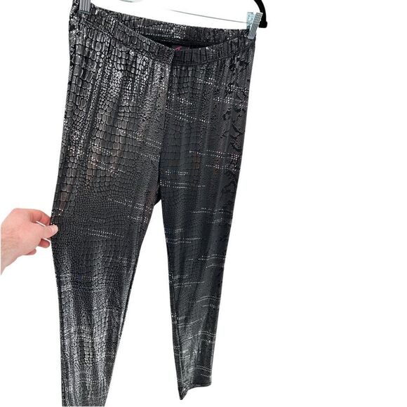 Torrid Snakeskin Pattern Metallic Black Leggings Size 2 - Picture 3 of 8